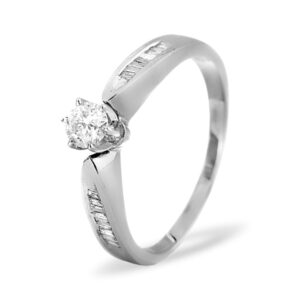 9K WHITE GOLD DIAMOND RING 0.40CT