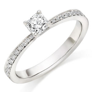 Dream Signature Platinum Diamond Engagement Ring