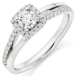 Platinum Diamond Halo Ring